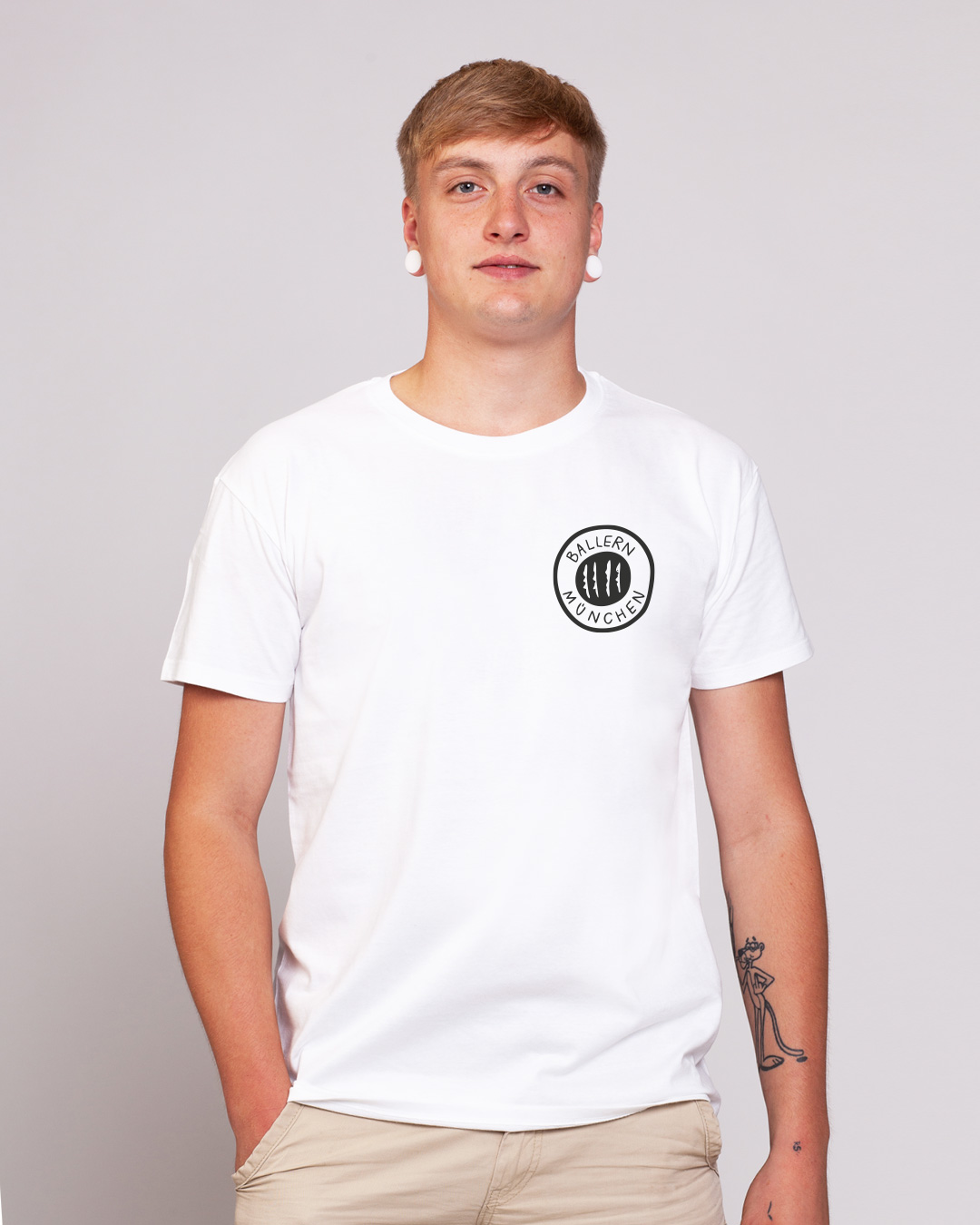 ballernmunchen_white_Boys_Basic_Shirt_front Ballern München - Herren Ringspun Shirt - Junkie Tattoos