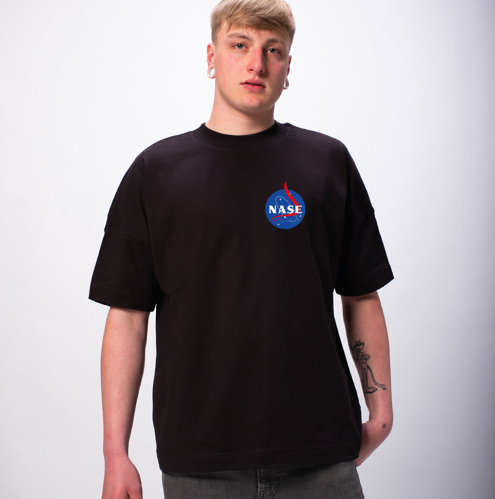 Nase Unisex Premium Oversize T-Shirt - Karl Linienfeld