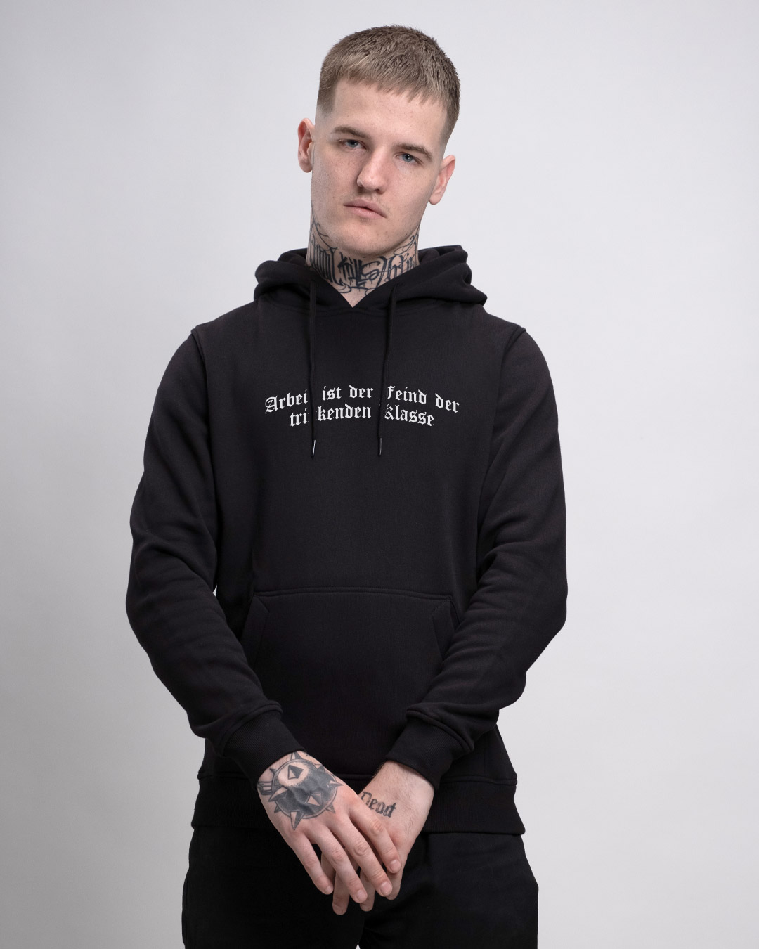 Arbeit ist der Feind - Heavy Hoodie - Junkie Tattoos Arbeit ist der Feind - Heavy Hoodie - Junkie Tattoos