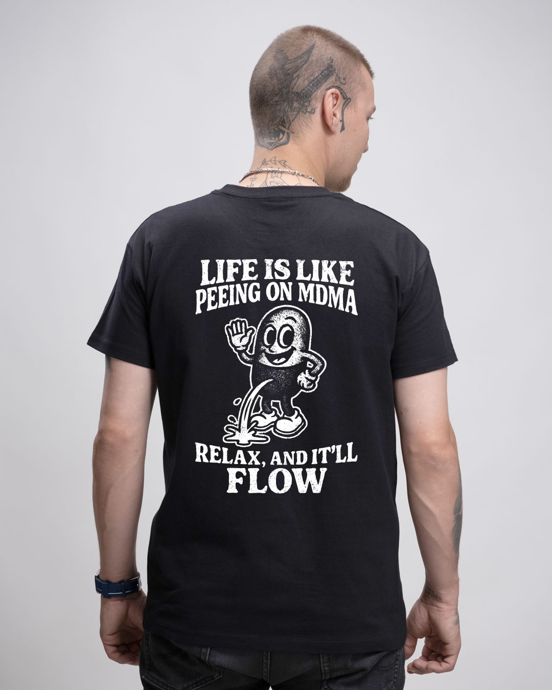 LIFE IS LIKE PEEING - Herren Basic T-Shirt