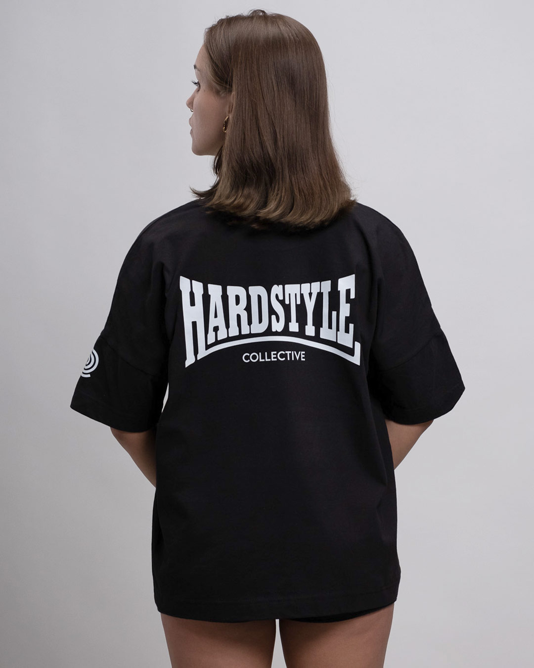 hardstyle_oversized_girls_back