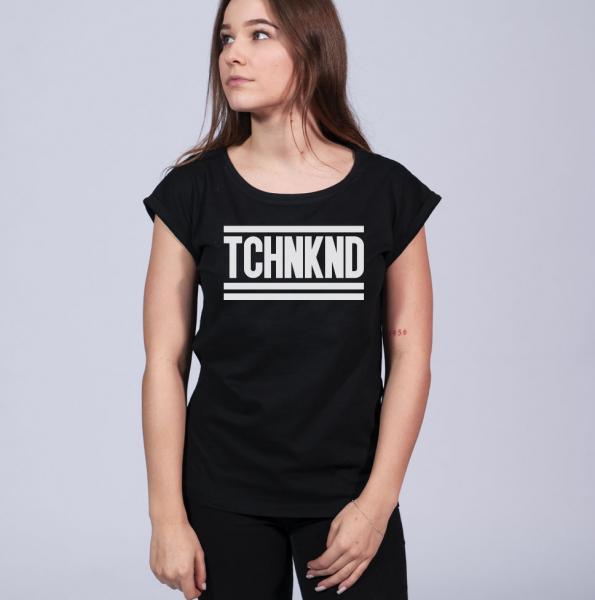 TCHNKND - Weites Ladies Shirt, Lang geschnitten, angeschrägte Ärmel